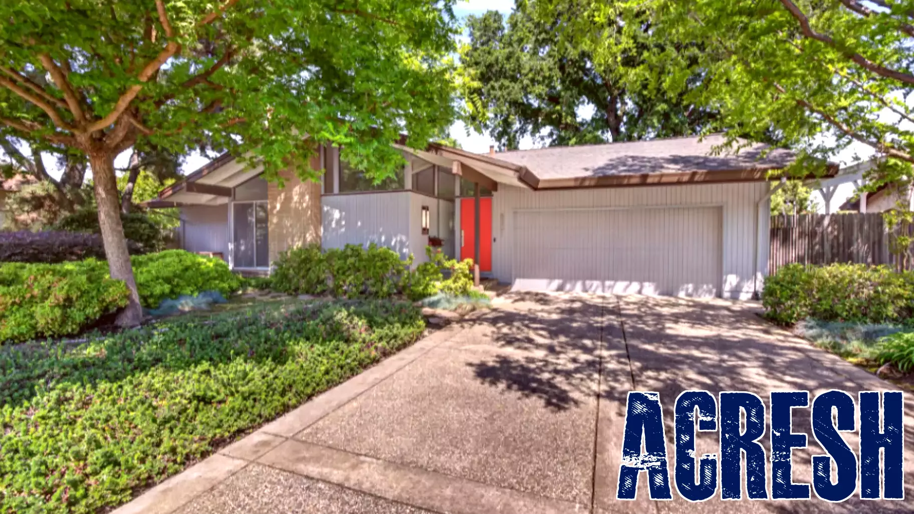 Explore the $900K Sacramento mid-century modern home in South Land Park
